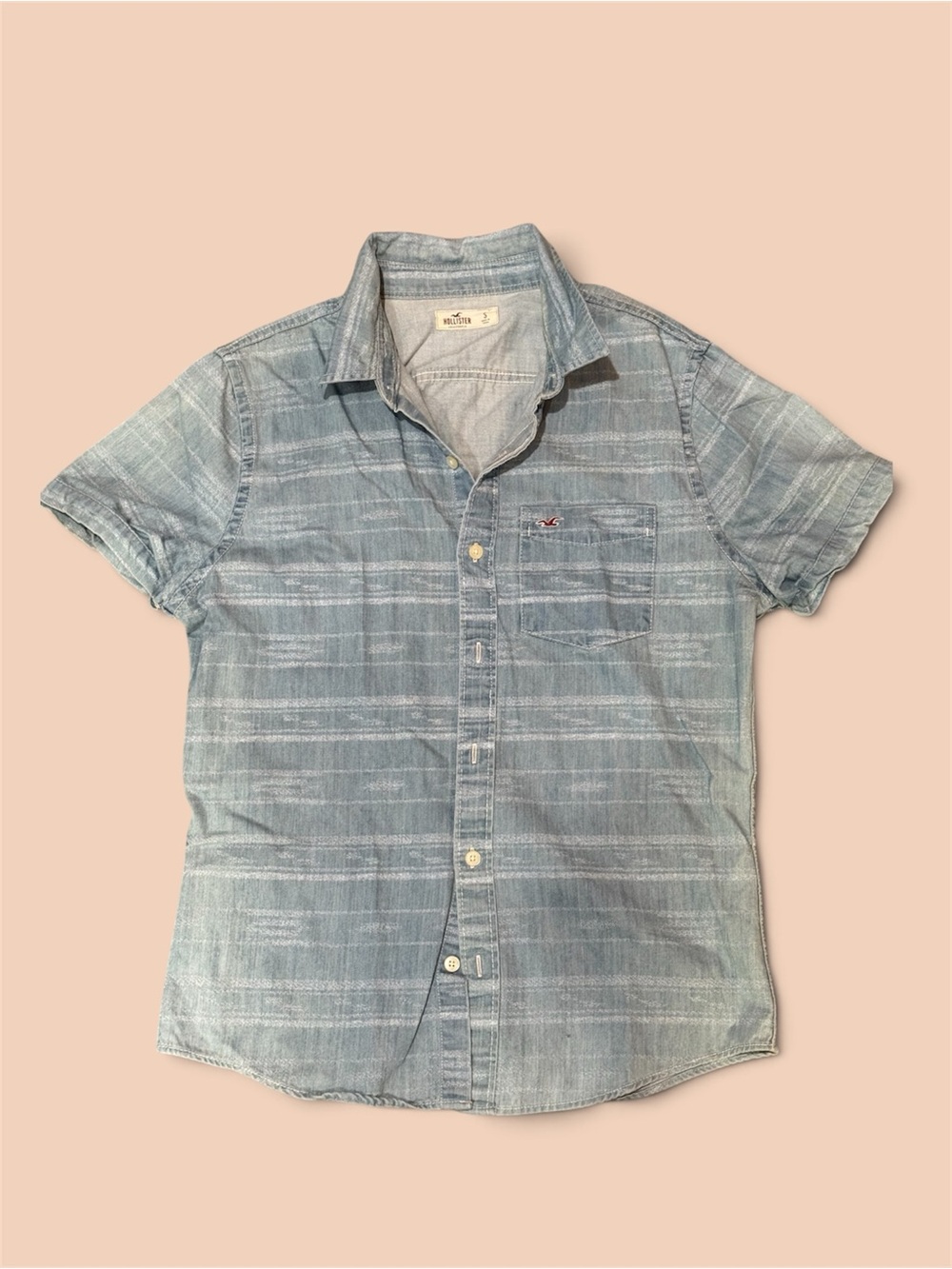 Hollister Men's Washed Light Blue Short-Sleeve Button-Down Shirt
